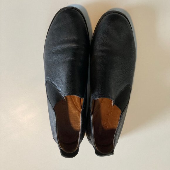 Gentle Souls Essex black leather slip-on Women's size 7.5 - Picture 2 of 11